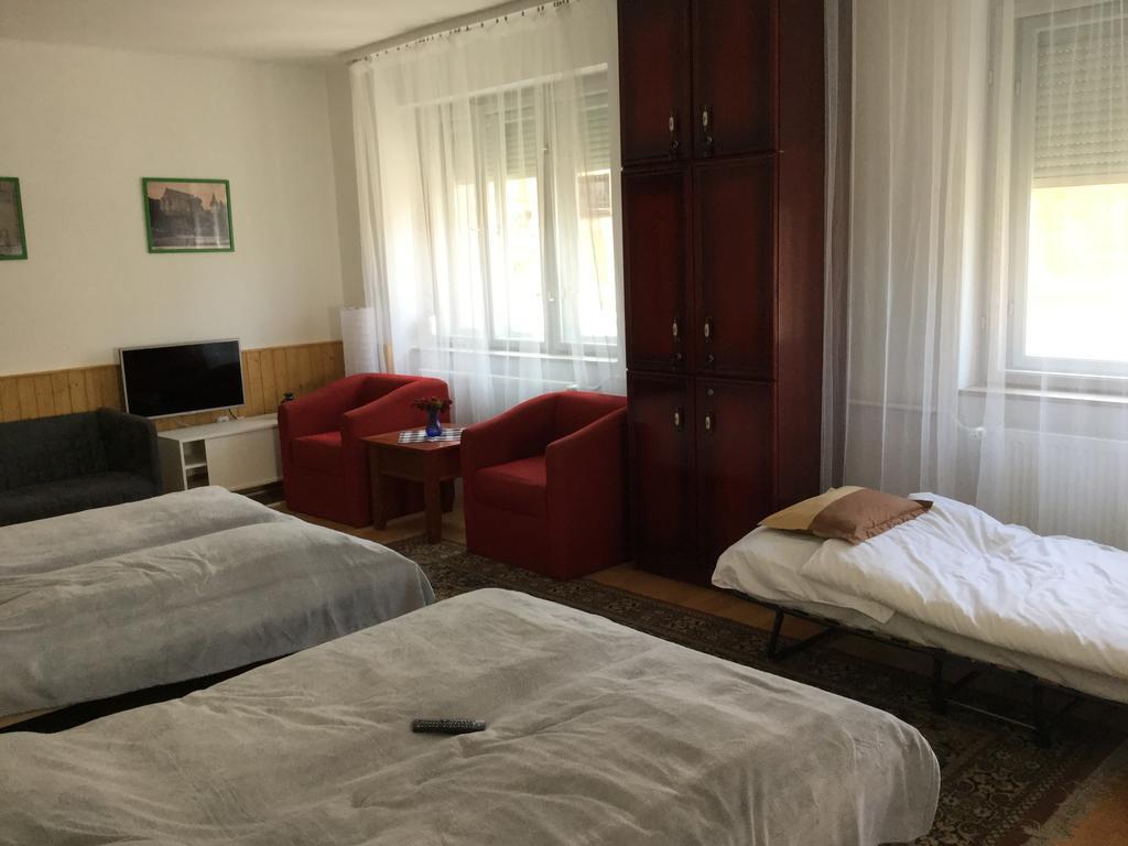 Avas Apartman ميسكولك المظهر الخارجي الصورة