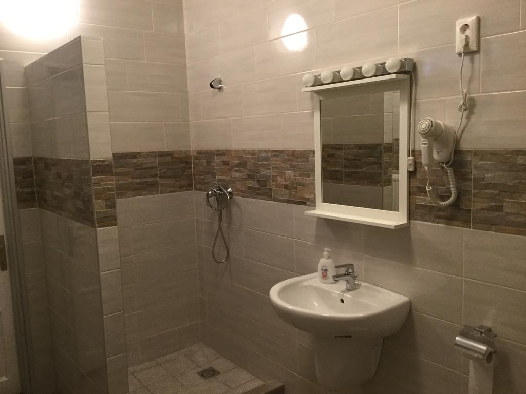 Avas Apartman ميسكولك المظهر الخارجي الصورة